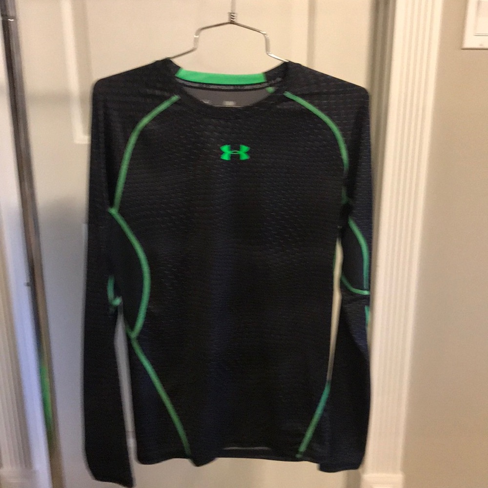 Men’s Under Armour shirt!!!